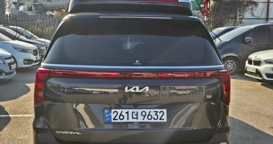 Kia Carnival 