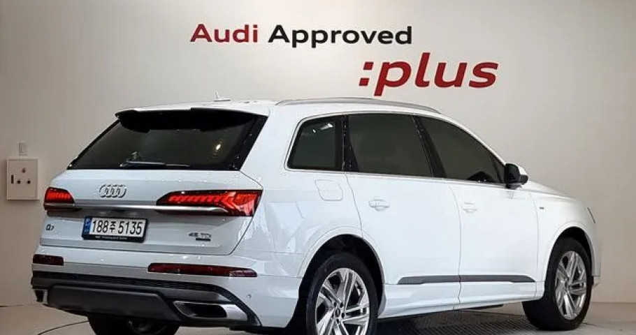 Audi Q7 