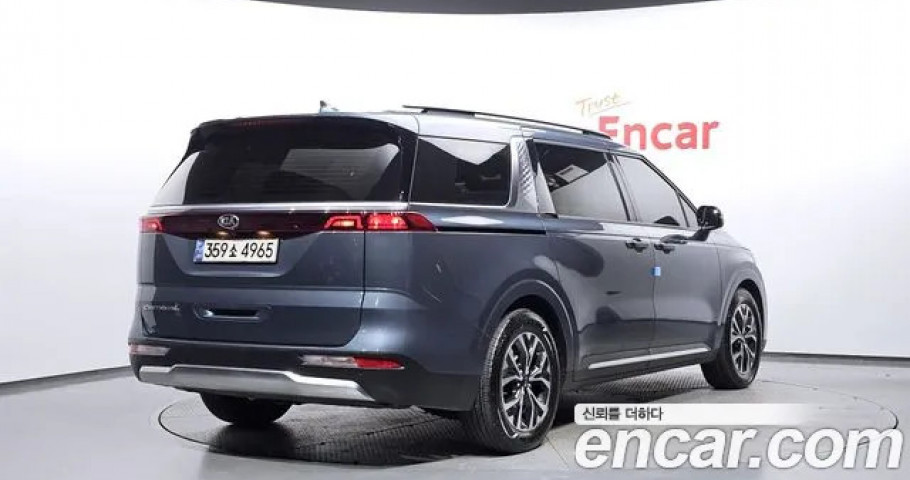 Kia Carnival 