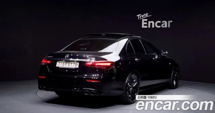 Mercedes-Benz E-Class 