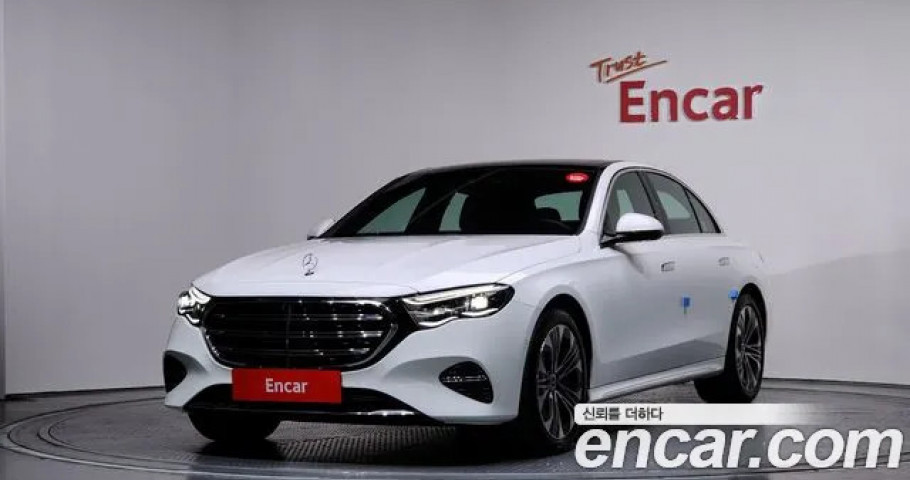 Mercedes-Benz E-Class 