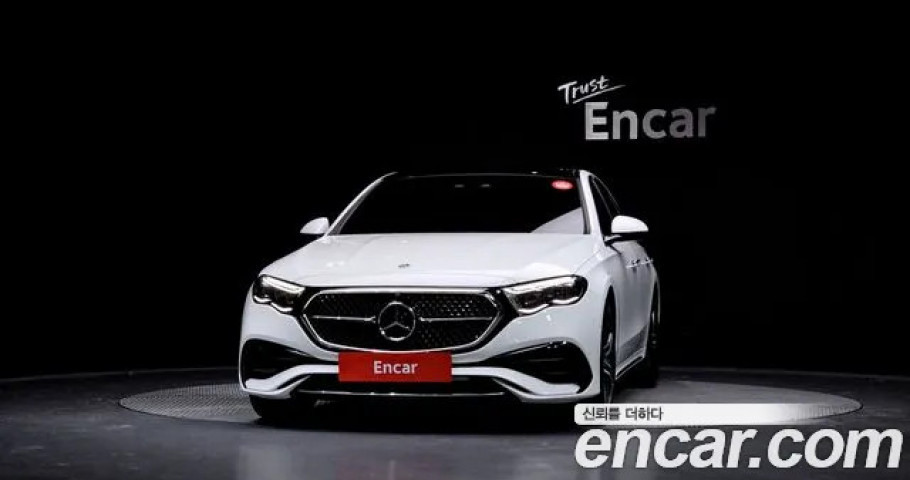 Mercedes-Benz E-Class 