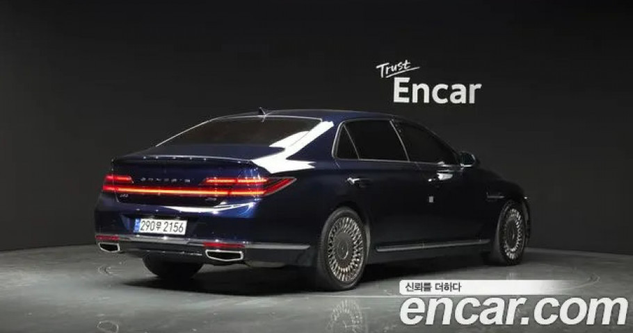 Genesis G90 