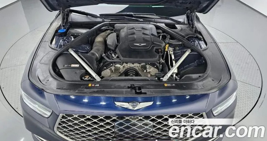 Genesis G90 