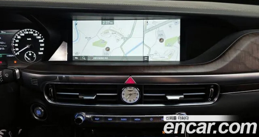 Genesis G90 