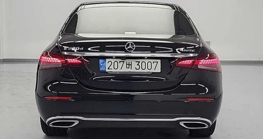 Mercedes-Benz E-Class 