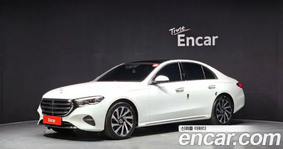 Mercedes-Benz E-Class 