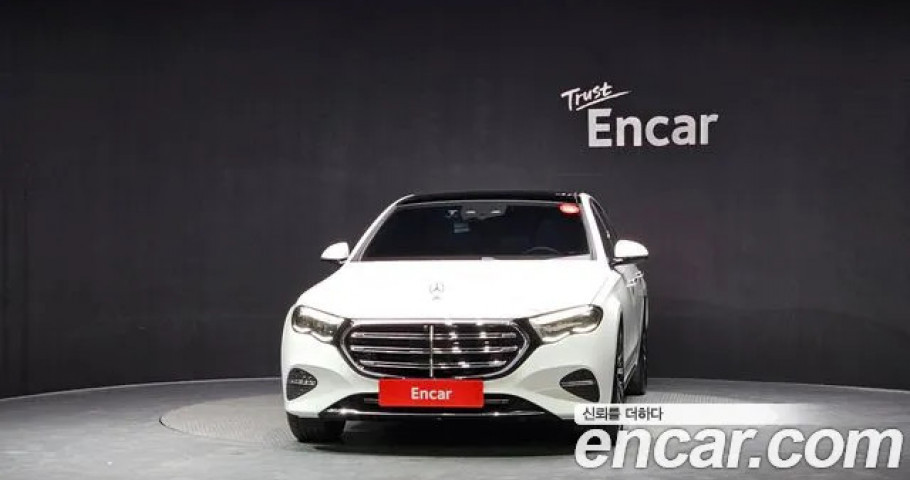 Mercedes-Benz E-Class 