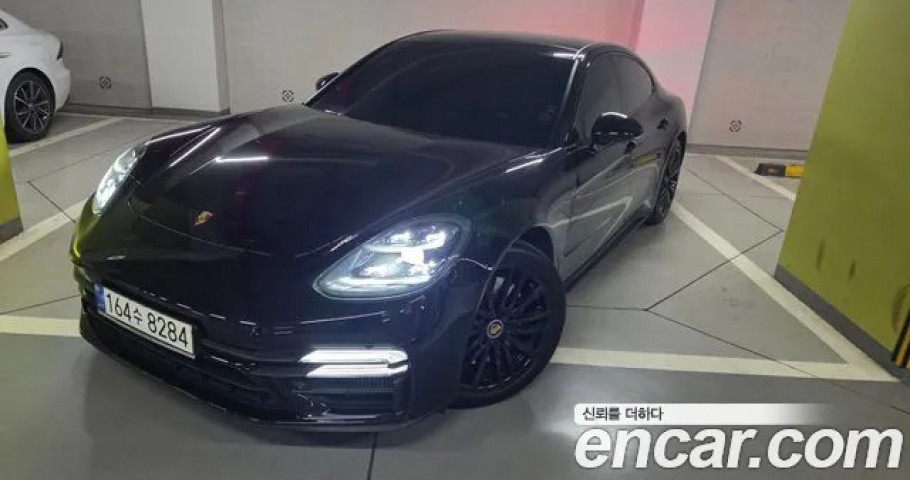 Porsche Panamera 