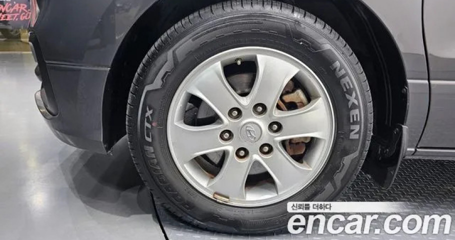 Hyundai Starex 