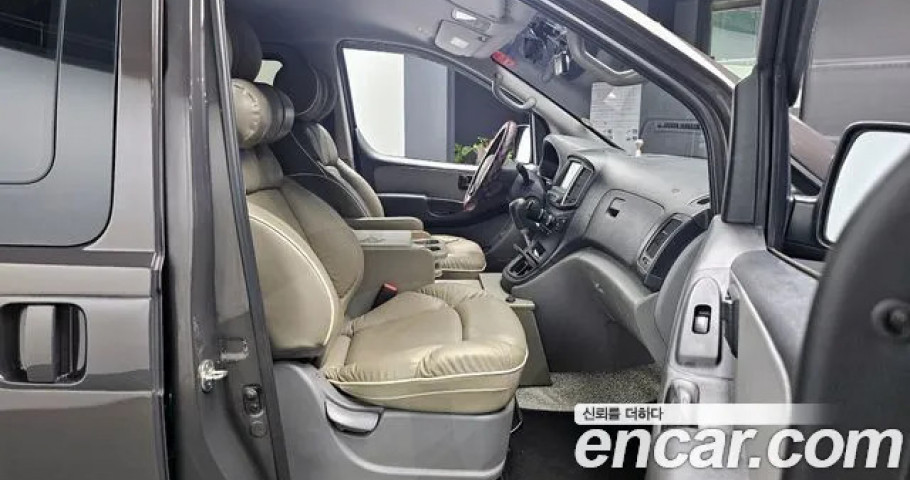 Hyundai Starex 