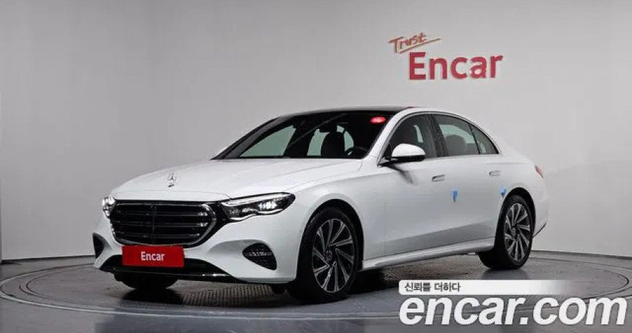 Mercedes-Benz E-Class 