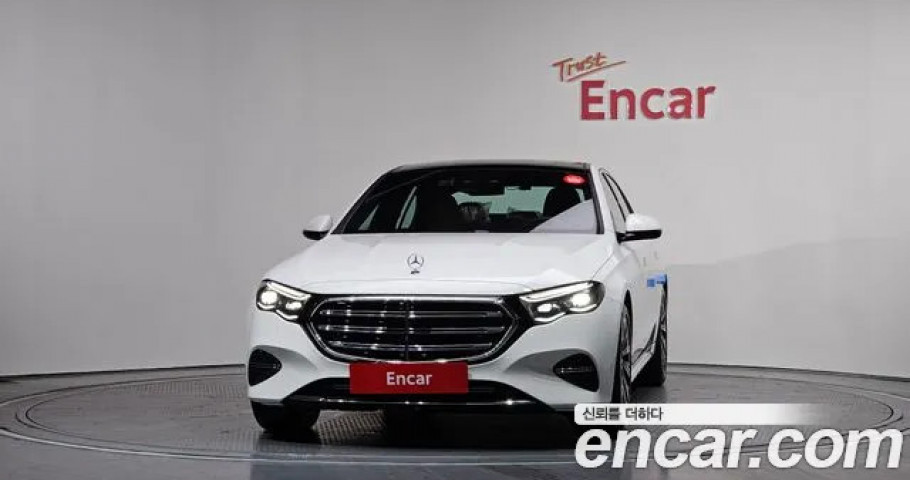 Mercedes-Benz E-Class 