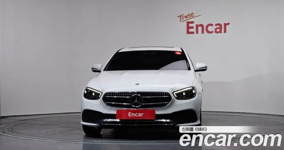Mercedes-Benz E-Class 