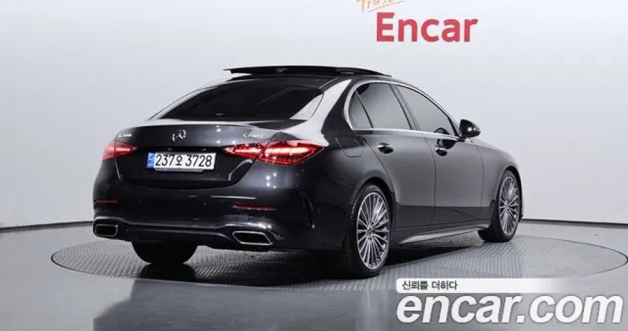 Mercedes-Benz C-Class 