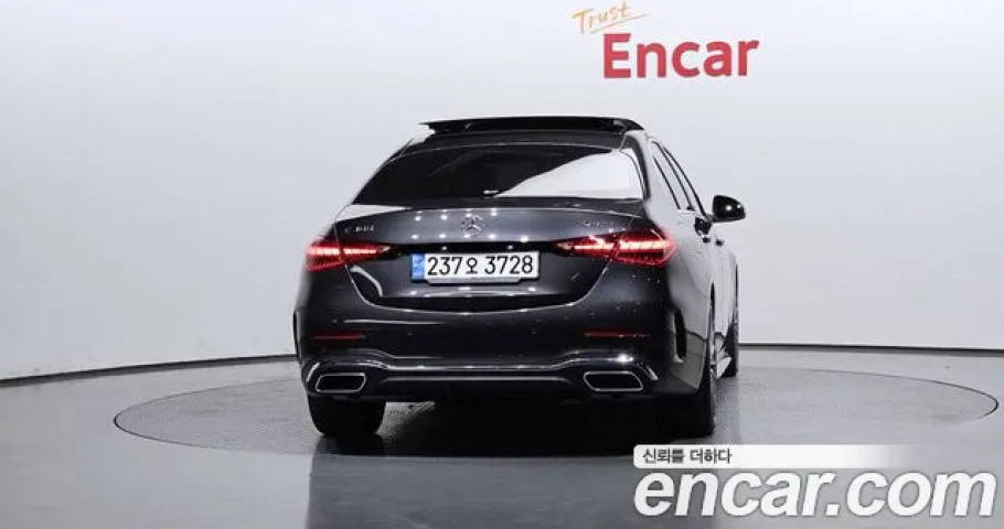Mercedes-Benz C-Class 