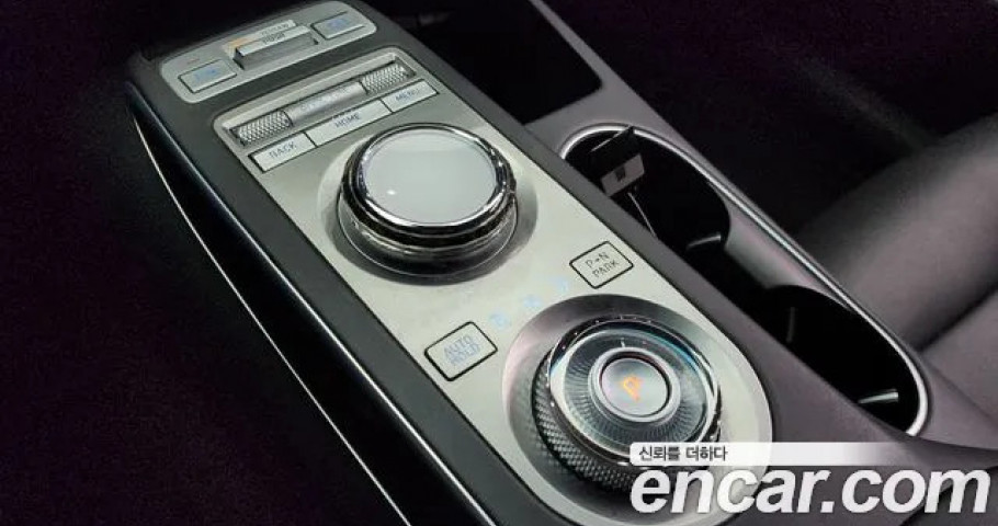 Genesis Gv70 