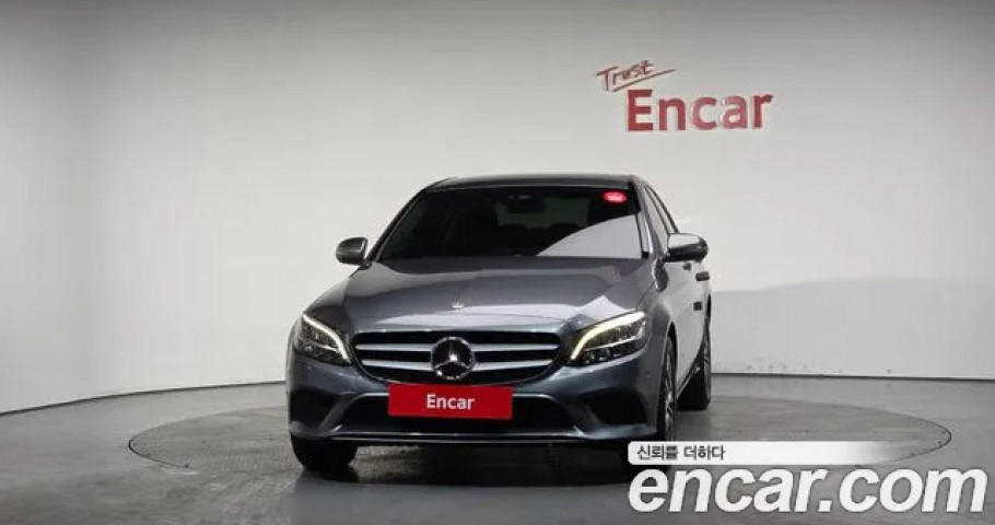 Mercedes-Benz C-Class 