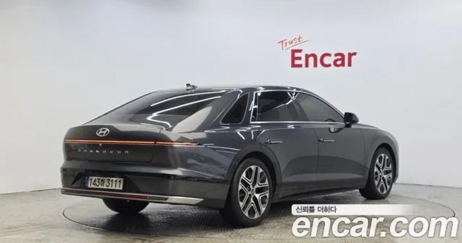 Hyundai Grandeur 