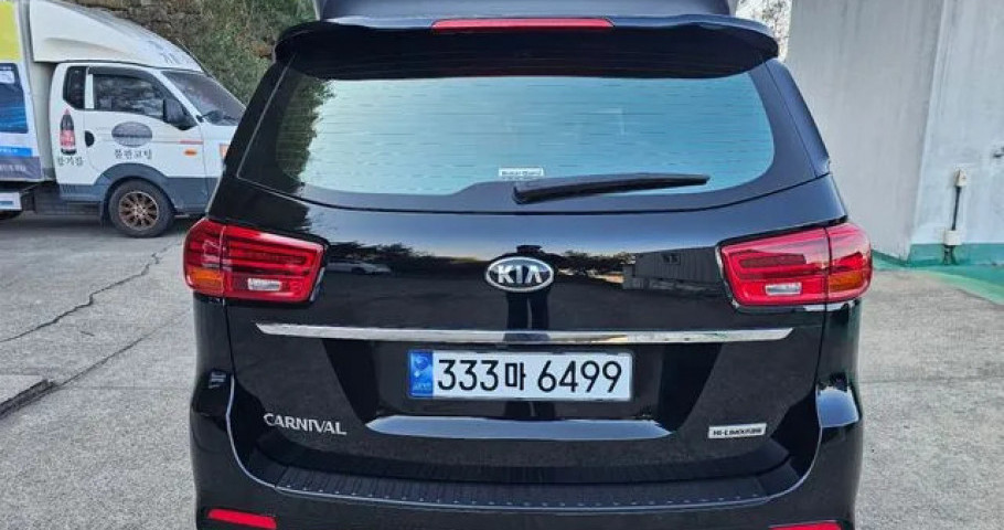 Kia Carnival 