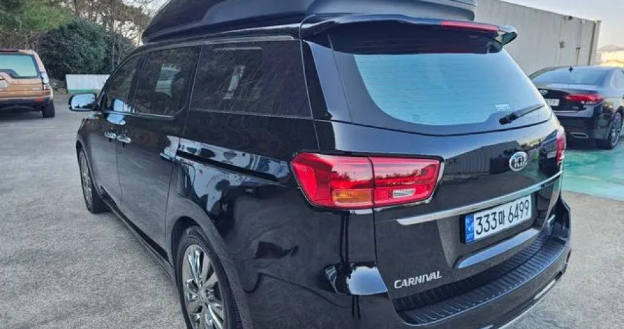 Kia Carnival 