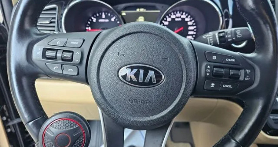 Kia Carnival 