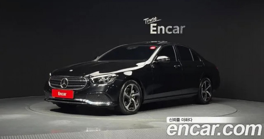 Mercedes-Benz E-Class 