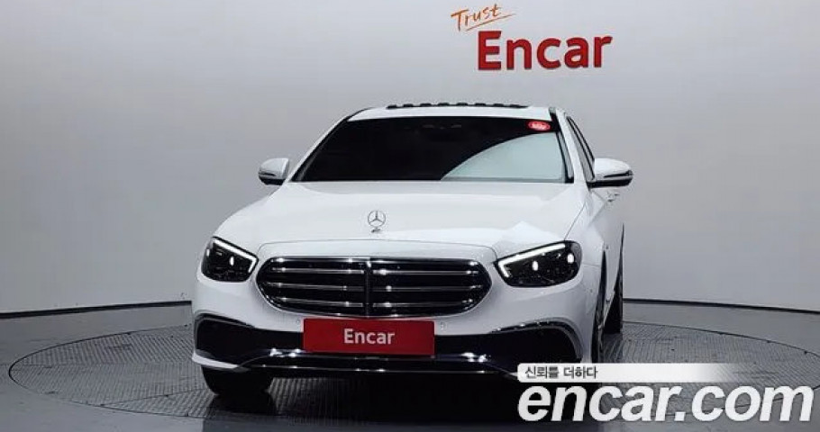 Mercedes-Benz E-Class 