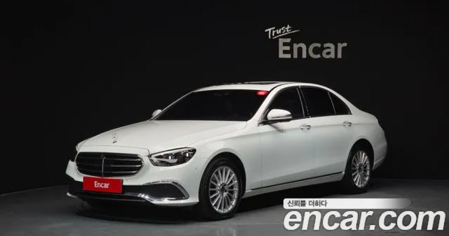 Mercedes-Benz E-Class 