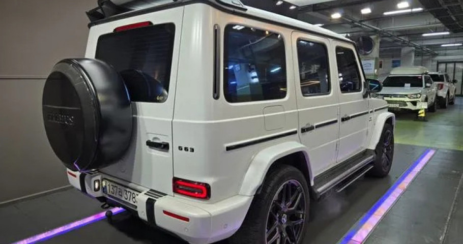 Mercedes-Benz G-Class 