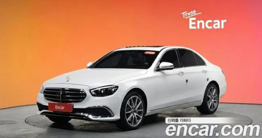 Mercedes-Benz E-Class 
