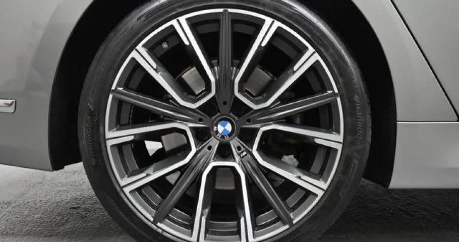 Bmw 7-Series 