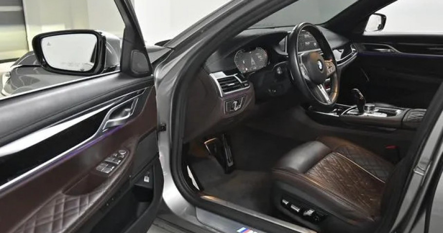 Bmw 7-Series 