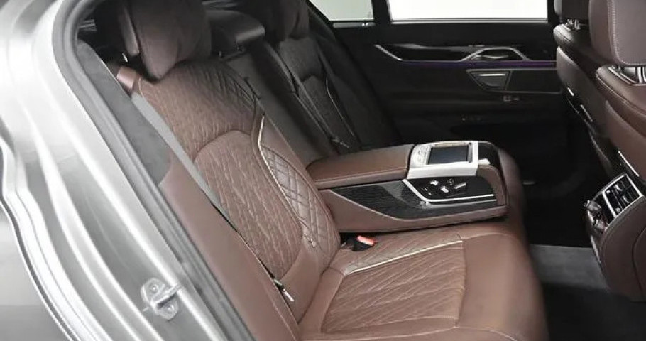 Bmw 7-Series 