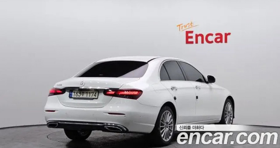 Mercedes-Benz E-Class 