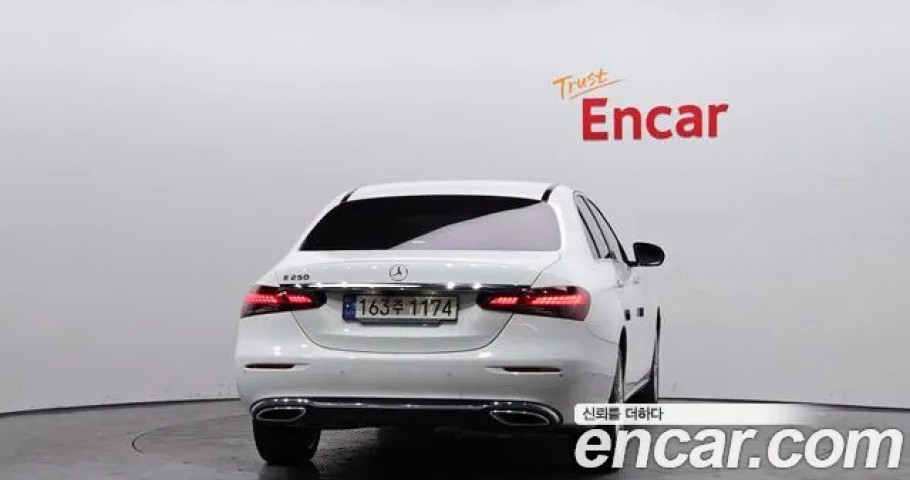 Mercedes-Benz E-Class 