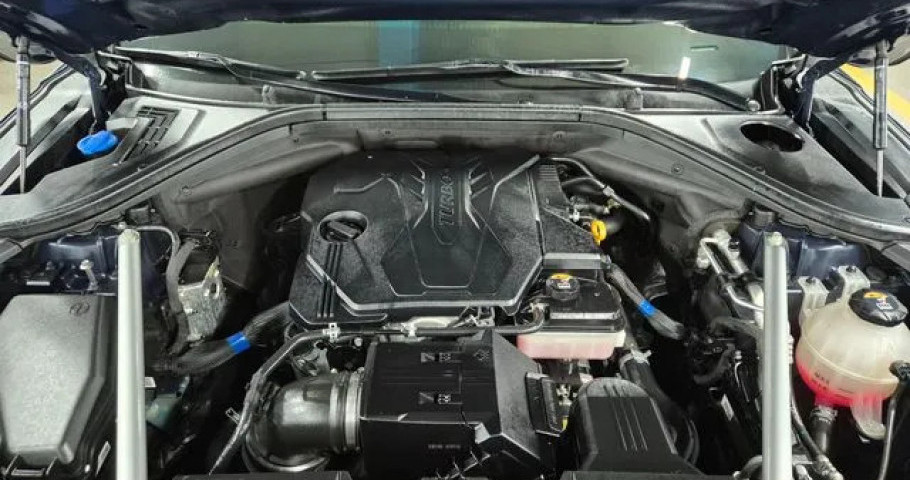 Genesis Gv70 