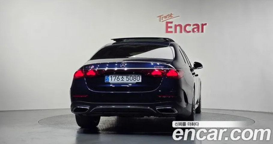 Mercedes-Benz E-Class 