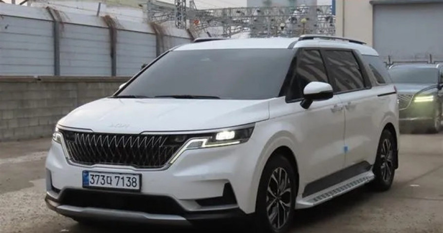 Kia Carnival 