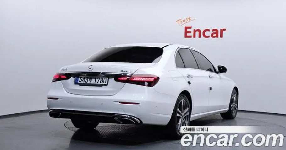 Mercedes-Benz E-Class 