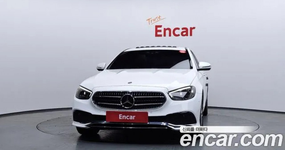 Mercedes-Benz E-Class 