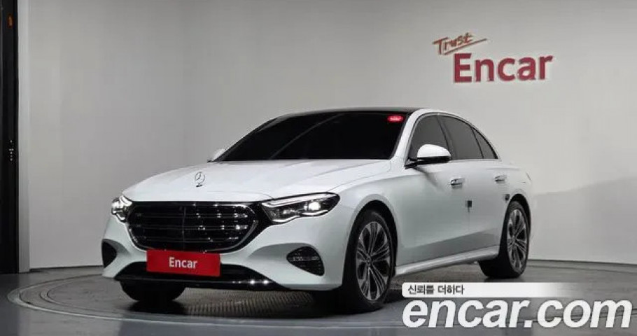 Mercedes-Benz E-Class 