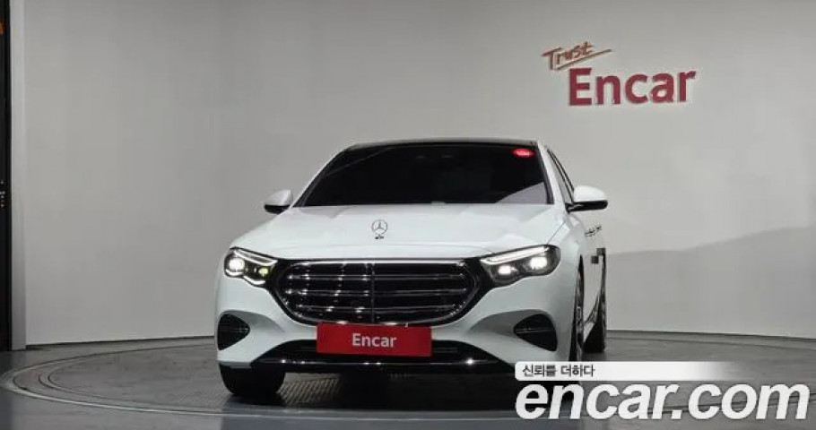 Mercedes-Benz E-Class 