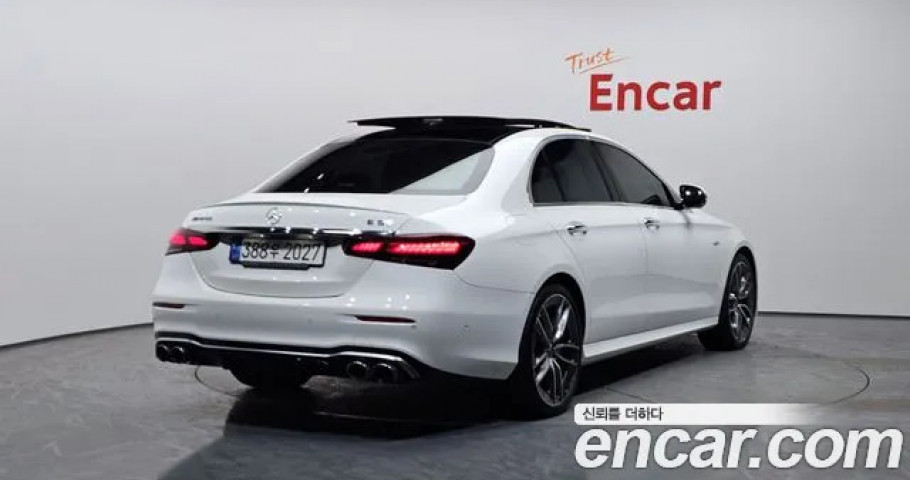 Mercedes-Benz E-Class 