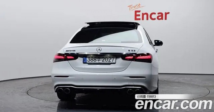 Mercedes-Benz E-Class 