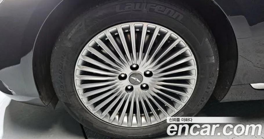 Genesis G90 
