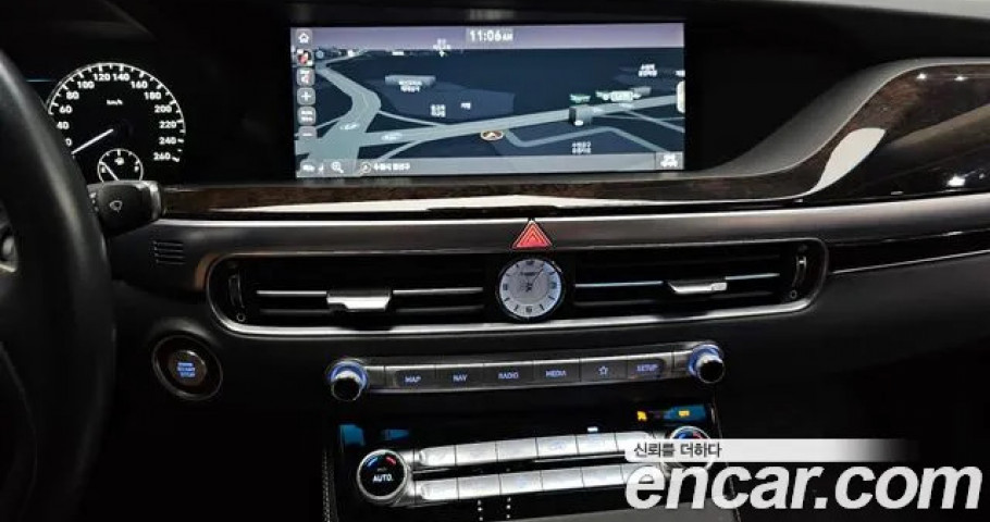 Genesis G90 