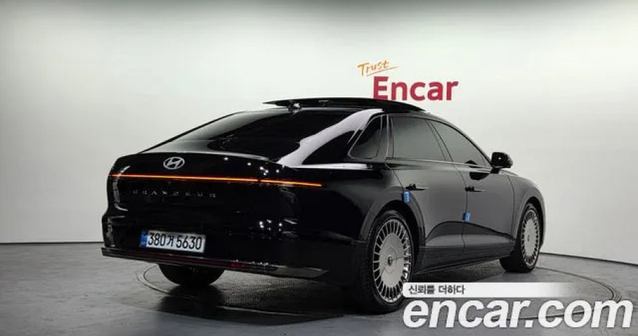 Hyundai Grandeur 