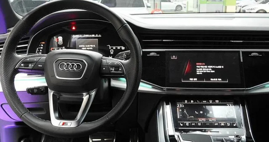 Audi Q8 