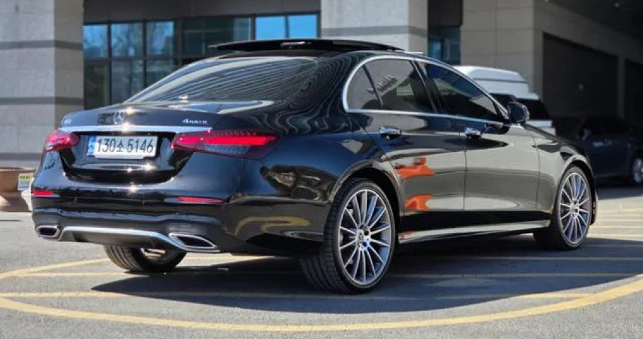 Mercedes-Benz E-Class 